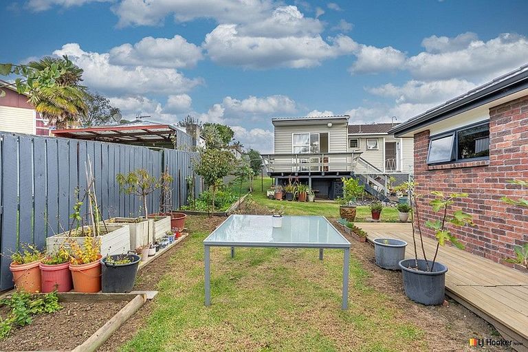 Photo of property in 52 Hobart Crescent, Wattle Downs, Auckland, 2103