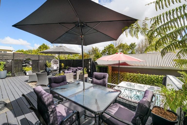 Photo of property in 76 Alexandra Street, Marton, 4710