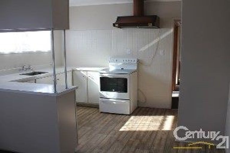 Photo of property in 37 Catkin Crescent, Papatoetoe, Auckland, 2025