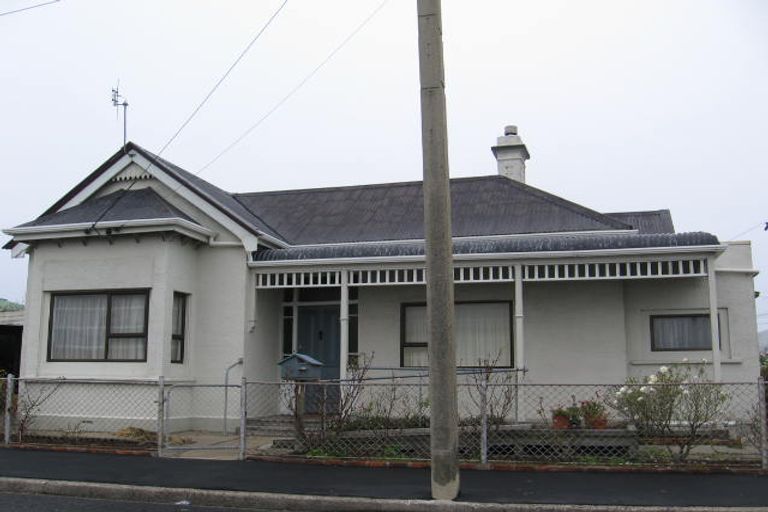 Photo of property in 19 Osmond Street, South Dunedin, Dunedin, 9012