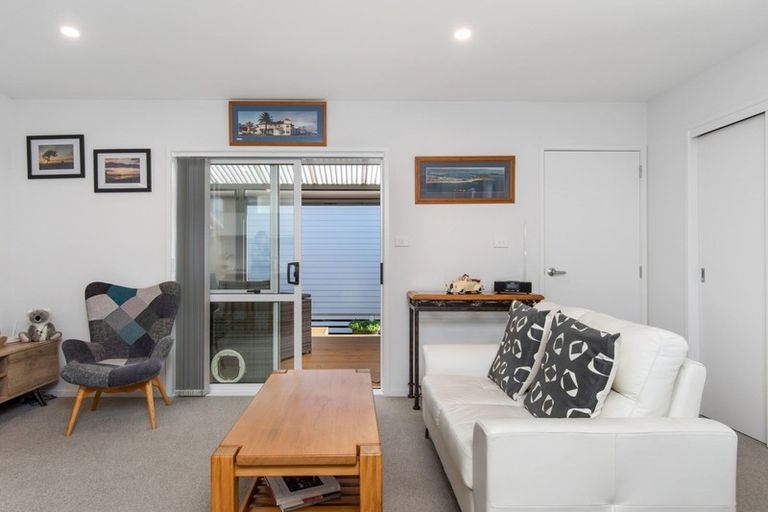 Photo of property in 11 Kamahi Crescent, Papamoa Beach, Papamoa, 3118