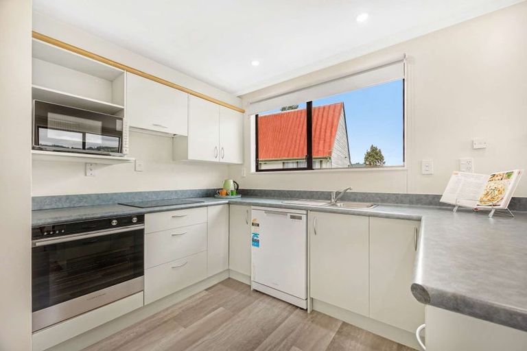 Photo of property in 142 Holborn Drive, Stokes Valley, Lower Hutt, 5019