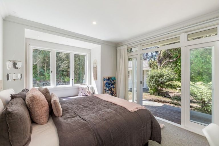 Photo of property in 2 Chenery Road, Red Beach, 0932