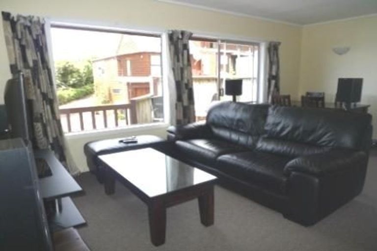 Photo of property in 4a Sarah Way, Crofton Downs, Wellington, 6035