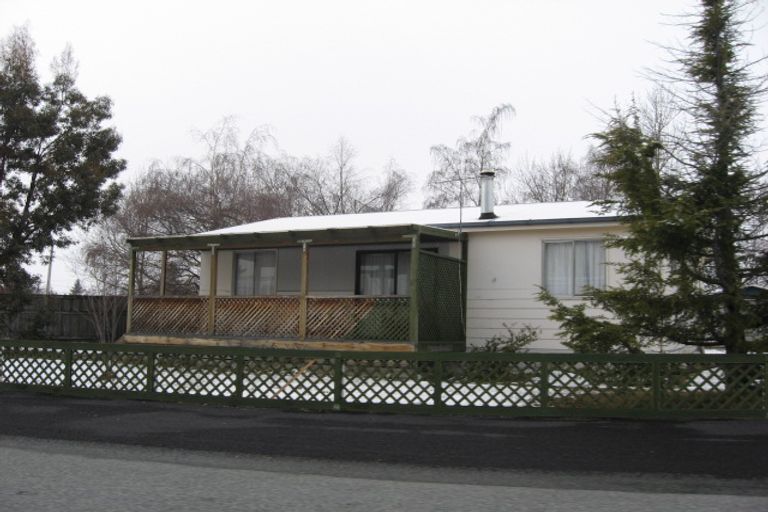 Photo of property in 38 Simons Street, Twizel, 7901