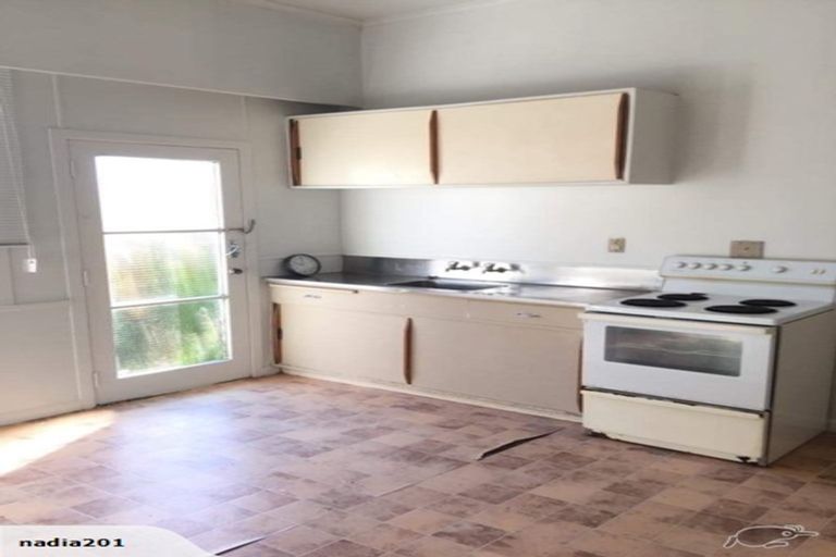 Photo of property in 163 St Heliers Road, Saint Heliers, Auckland, 1071