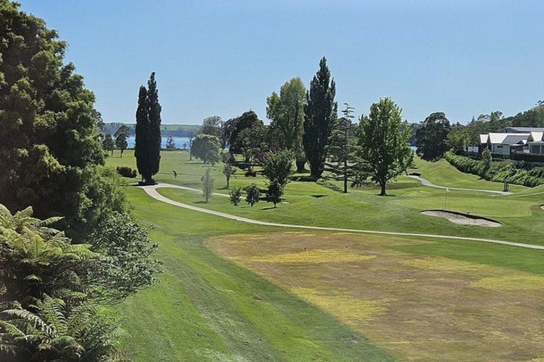 Photo of property in 56 Links View Drive, Omokoroa, 3114