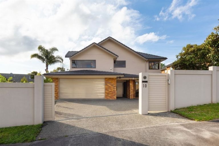 Photo of property in 10 Bundoran Way, Pinehill, Auckland, 0632