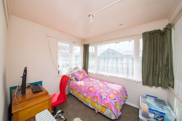 Photo of property in 25 Andrew Avenue, Roslyn, Palmerston North, 4414