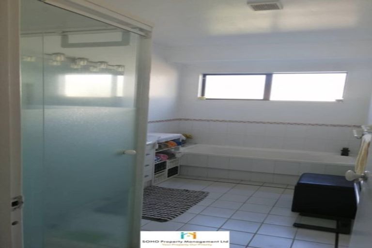 Photo of property in 234 Botany Road, Golflands, Auckland, 2013