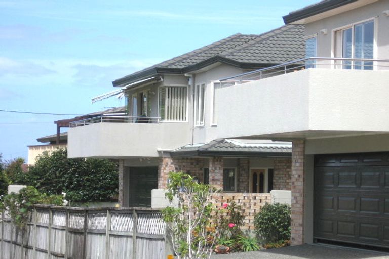 Photo of property in 1/89 Aberdeen Road, Castor Bay, Auckland, 0620