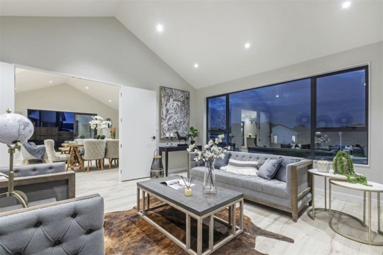 Photo of property in 7 William Blake Way, Riverhead, 0820