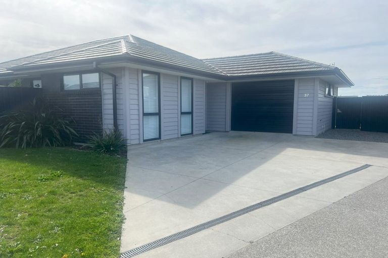 Photo of property in 37 Whittington Drive, Rolleston, 7615