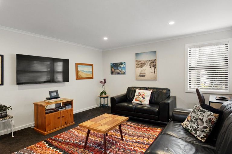 Photo of property in 1 Makura Drive, Papamoa Beach, Papamoa, 3118