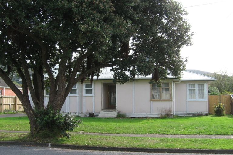 Photo of property in 25 Hunter Street, Taita, Lower Hutt, 5011