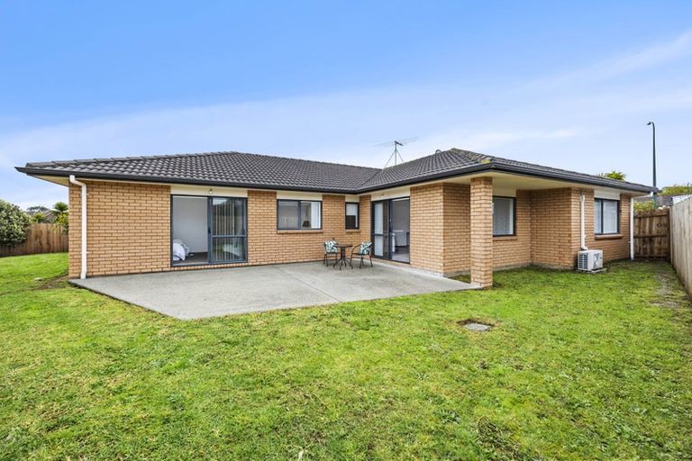 Photo of property in 37 Nicholas Gibbons Drive, Clendon Park, Auckland, 2103