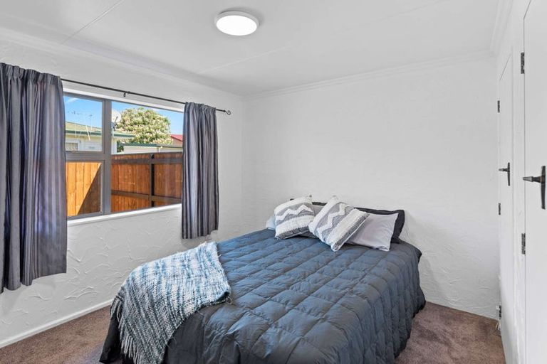 Photo of property in 1-3 Racecourse Road, Awapuni, Palmerston North, 4412
