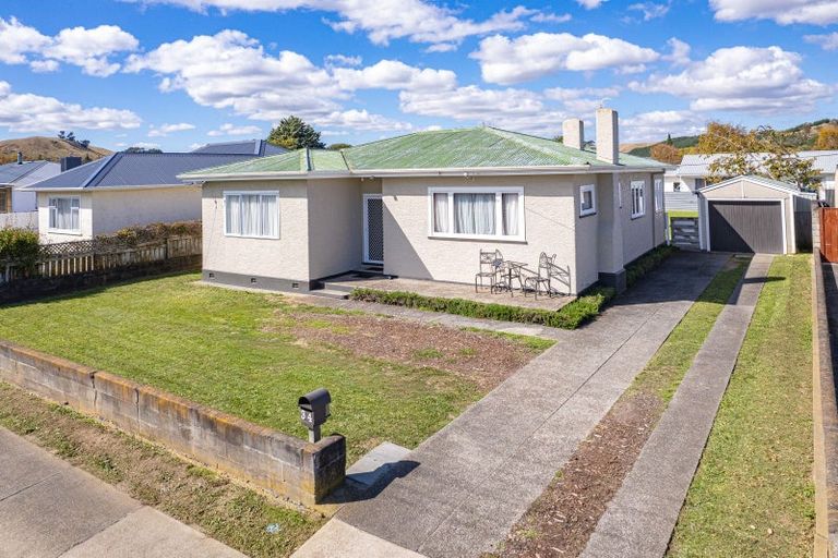 Photo of property in 34 Burton Avenue, Whanganui East, Whanganui, 4500