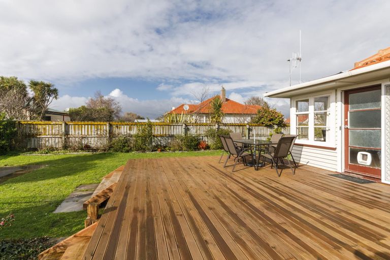 Photo of property in 15 Tweed Street, Roslyn, Palmerston North, 4414
