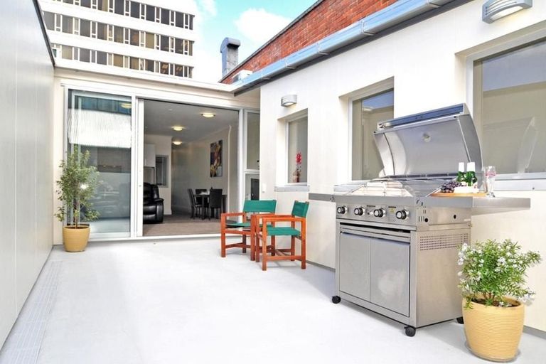 Photo of property in 237b Moray Place, Dunedin Central, Dunedin, 9016