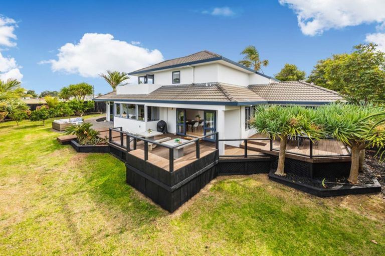 Photo of property in 62 Keywella Drive, Conifer Grove, Takanini, 2112