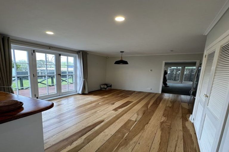 Photo of property in 500 Swanson Road, Ranui, Auckland, 0612