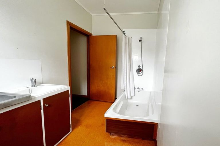 Photo of property in 1/81 Victoria Street, Alicetown, Lower Hutt, 5010