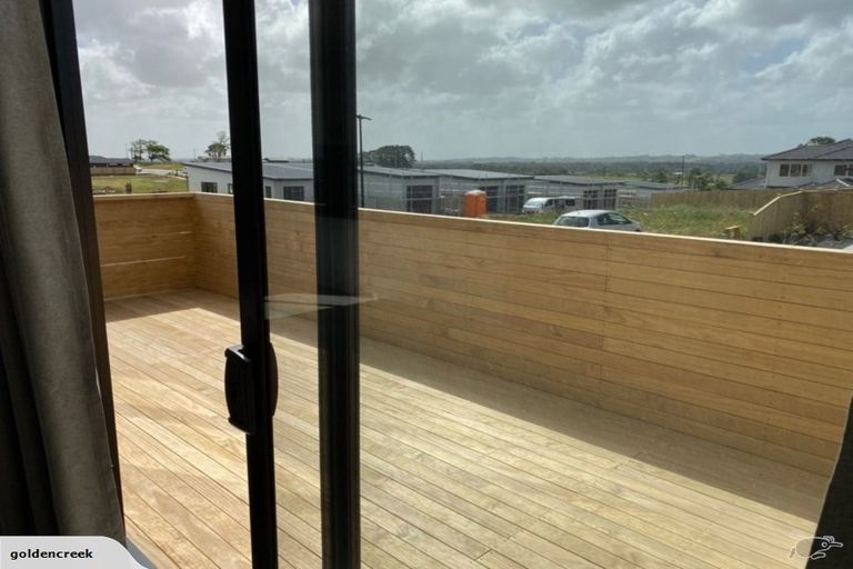 Photo of property in 12 Te Aramanu Crescent, Papakura, 2110