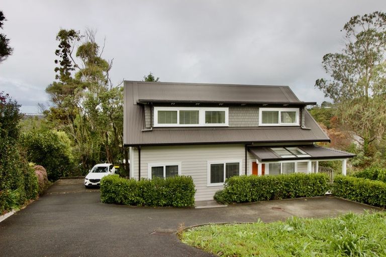 Photo of property in 17a Target Road, Totara Vale, Auckland, 0629
