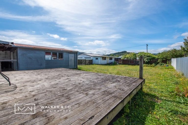 Photo of property in 14 Totara Street, Wainuiomata, Lower Hutt, 5014