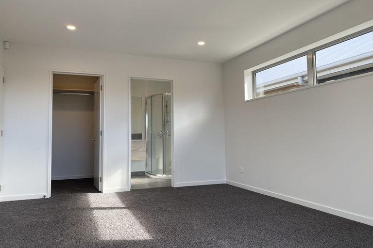 Photo of property in 44 Horoeka Street, Stokes Valley, Lower Hutt, 5019
