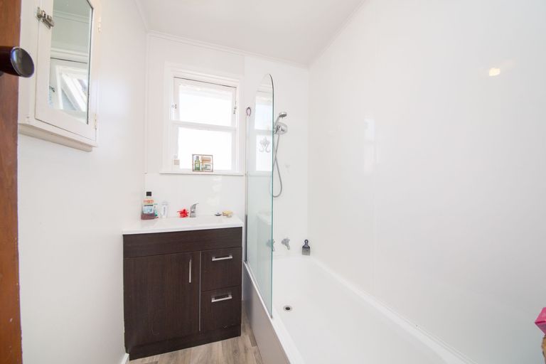 Photo of property in 25 Andrew Avenue, Roslyn, Palmerston North, 4414