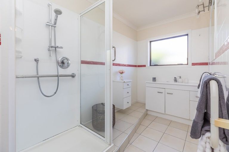 Photo of property in 7/39 Swanson Road, Henderson, Auckland, 0610