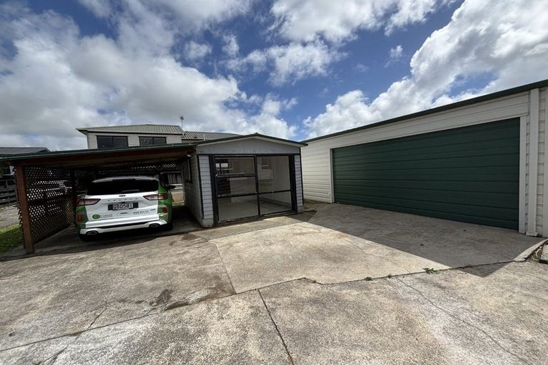 Photo of property in 2 Channel View Road, Clarks Beach, Pukekohe, 2679