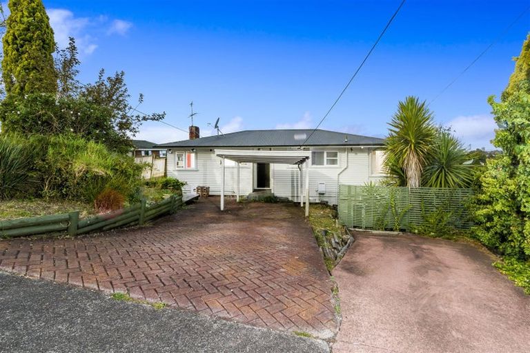 Photo of property in 70 Chivalry Road, Glenfield, Auckland, 0629