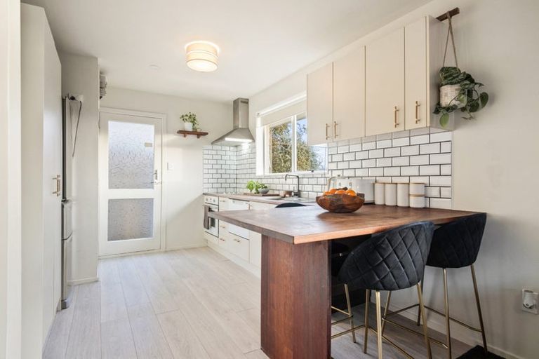 Photo of property in 1/4 Valecrest Avenue, Parklands, Christchurch, 8083