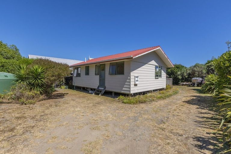 Photo of property in 44 Paetawa Road, Peka Peka, Waikanae, 5391