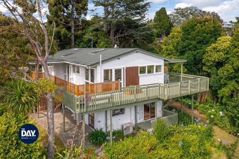 Photo of property in 7 Tranquil Glade, Hillcrest, Auckland, 0627