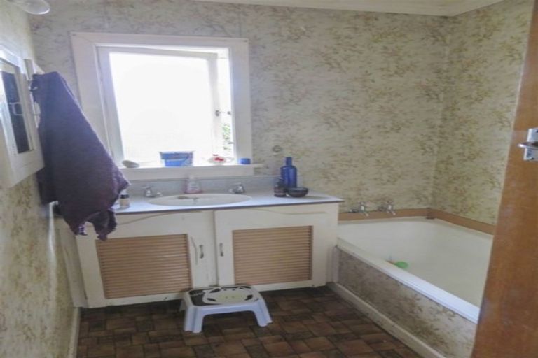 Photo of property in 54 Price Street, Grasmere, Invercargill, 9810