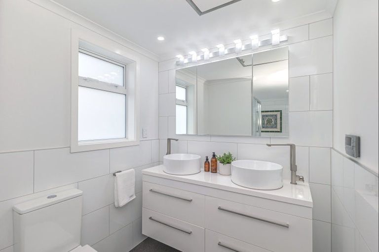 Photo of property in 218a Cambridge Street, Levin, 5510