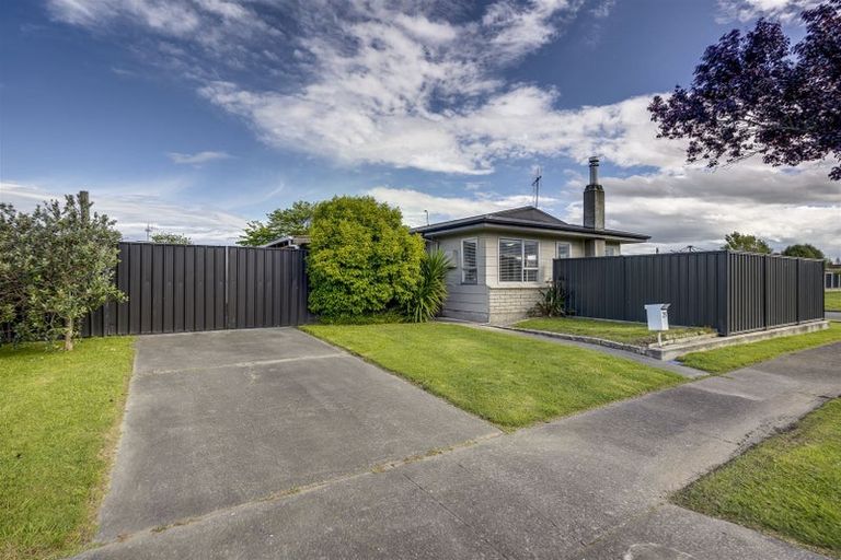 Photo of property in 25 Tait Drive, Greenmeadows, Napier, 4112