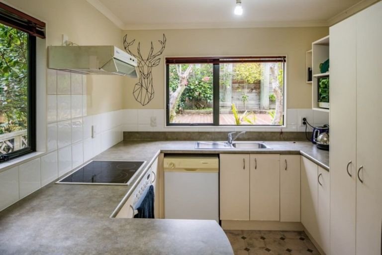 Photo of property in 13a View Road, Titahi Bay, Porirua, 5022