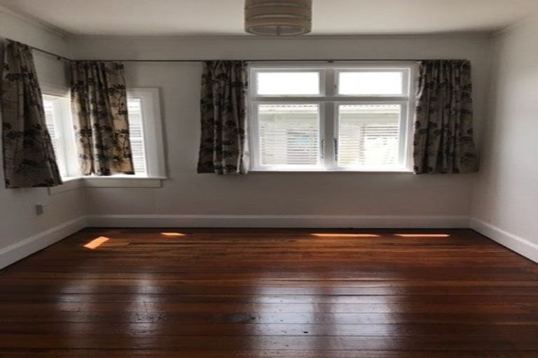 Photo of property in 54 Elizabeth Street, Mount Victoria, Wellington, 6011