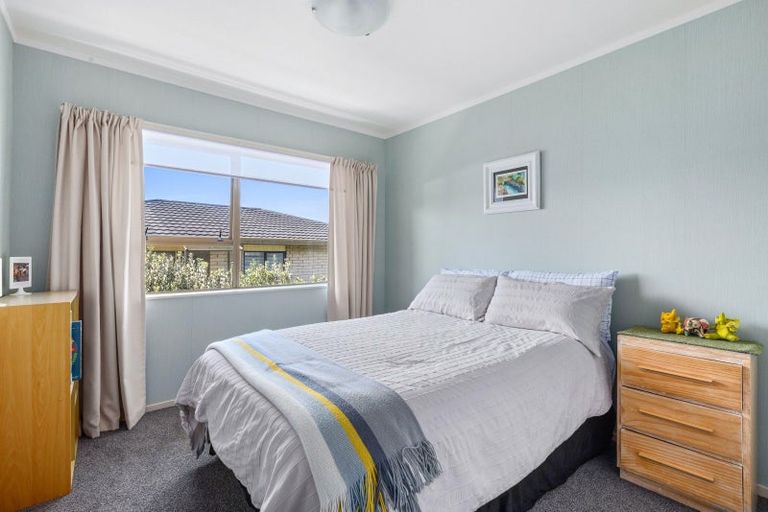 Photo of property in 2/38 Albatross Road, Red Beach, 0932