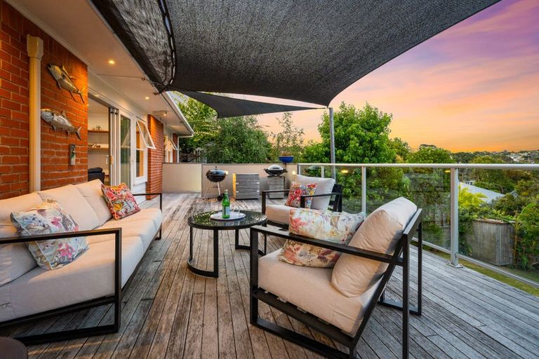 Photo of property in 6 Red Bluff Rise, Campbells Bay, Auckland, 0630