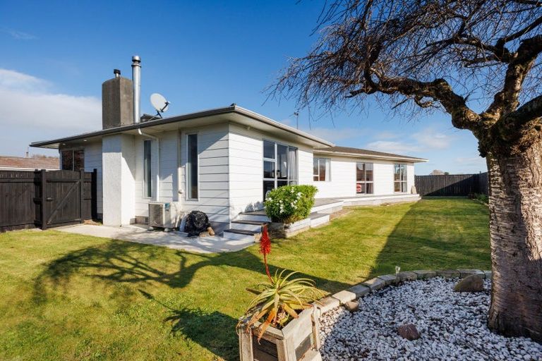 Photo of property in 28 Cascade Crescent, Westbrook, Palmerston North, 4412