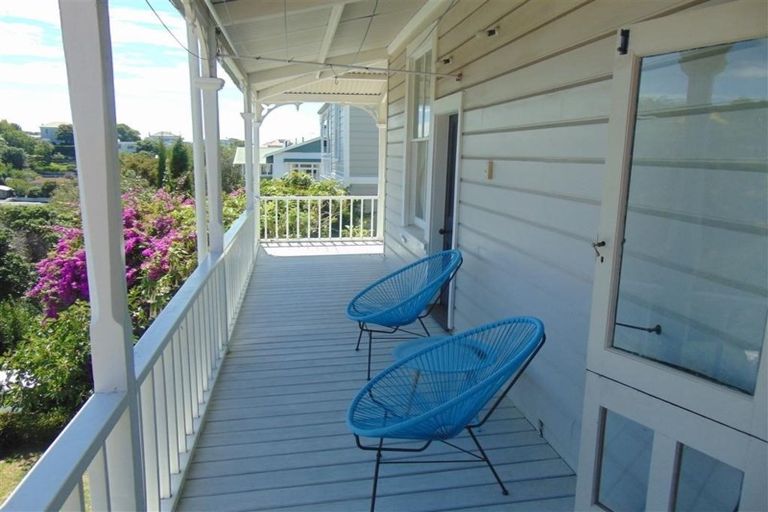 Photo of property in 21 May Avenue, Hospital Hill, Napier, 4110