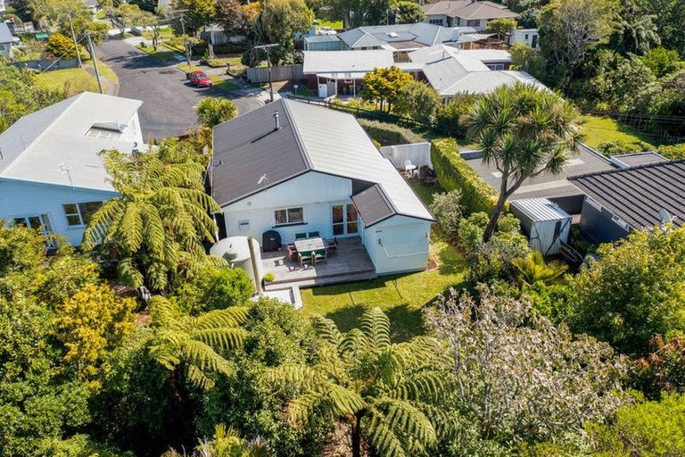 Photo of property in 40 Turakina Street, Merrilands, New Plymouth, 4312