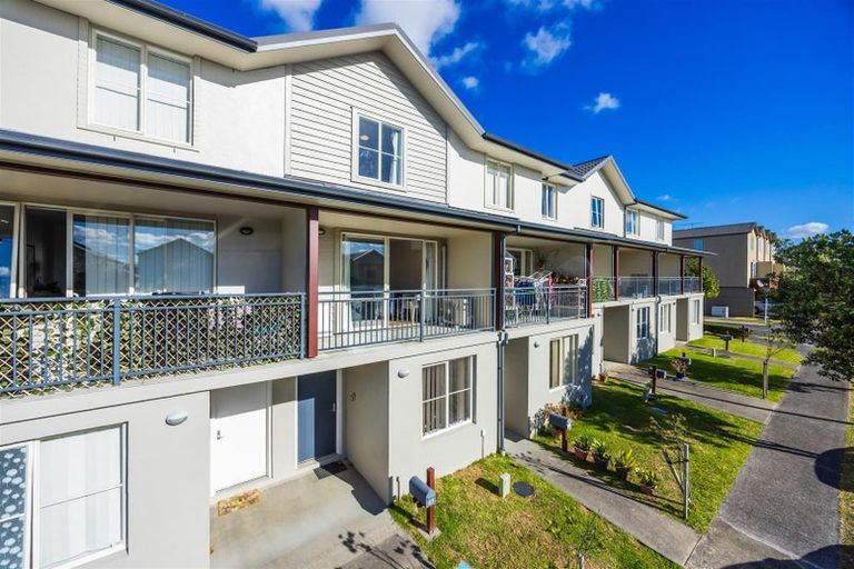 Photo of property in 41 Kirikiri Lane, East Tamaki, Auckland, 2013