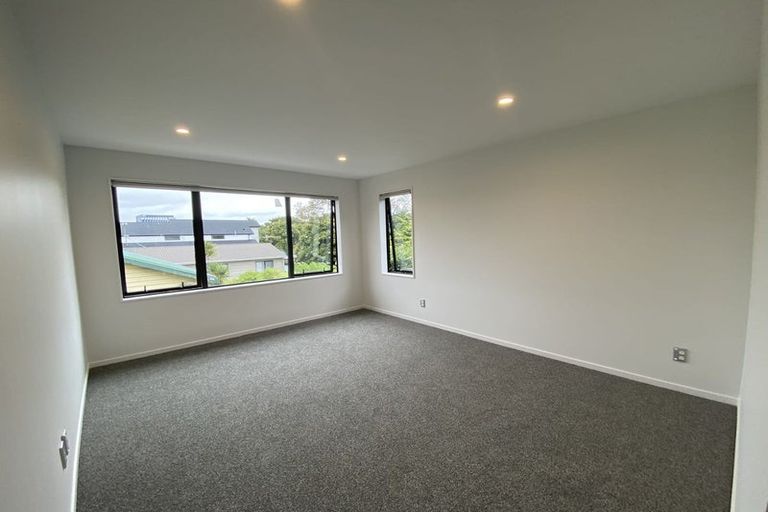 Photo of property in 49 Aranui Road, Mount Wellington, Auckland, 1060